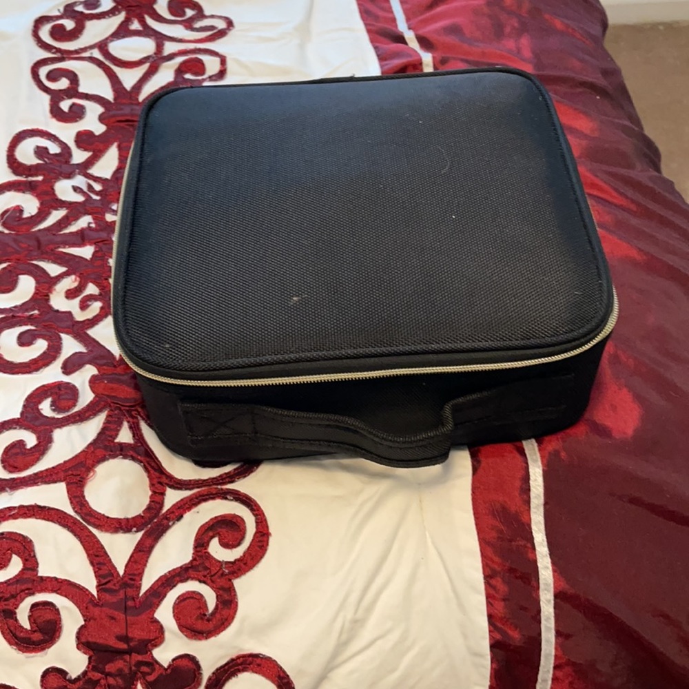 Makeup bag - Picture 4 of 4